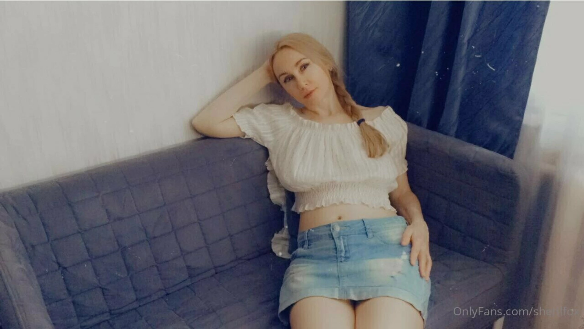 You need to spread my legs there are no panties under my skirt 