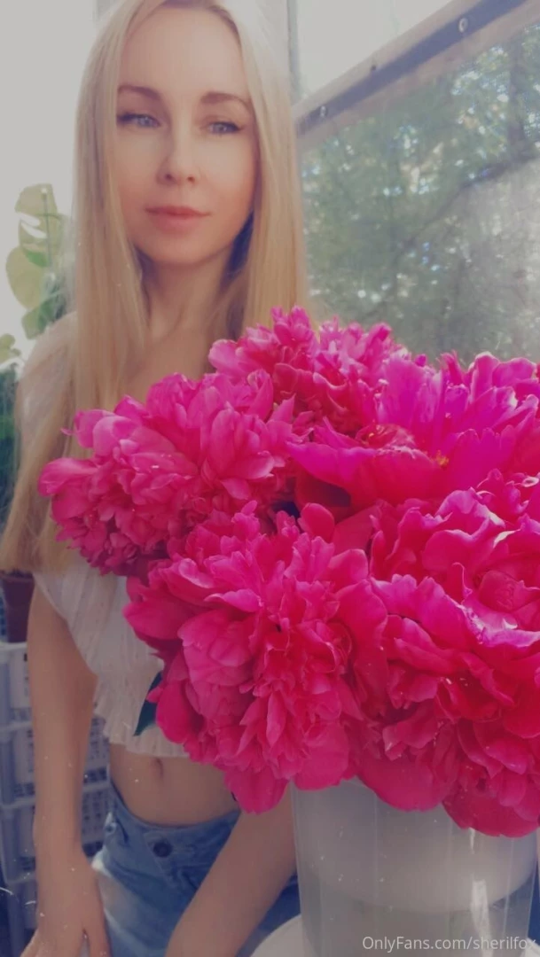 I m crazy about flowers do you want to give me this 