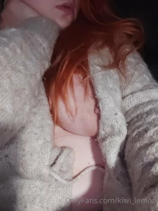 It s rainy but my cardigan keeps me warm part 1