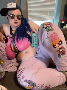 It s dirtbag dyke boyfriend here to vape drink monster and grab you part 5