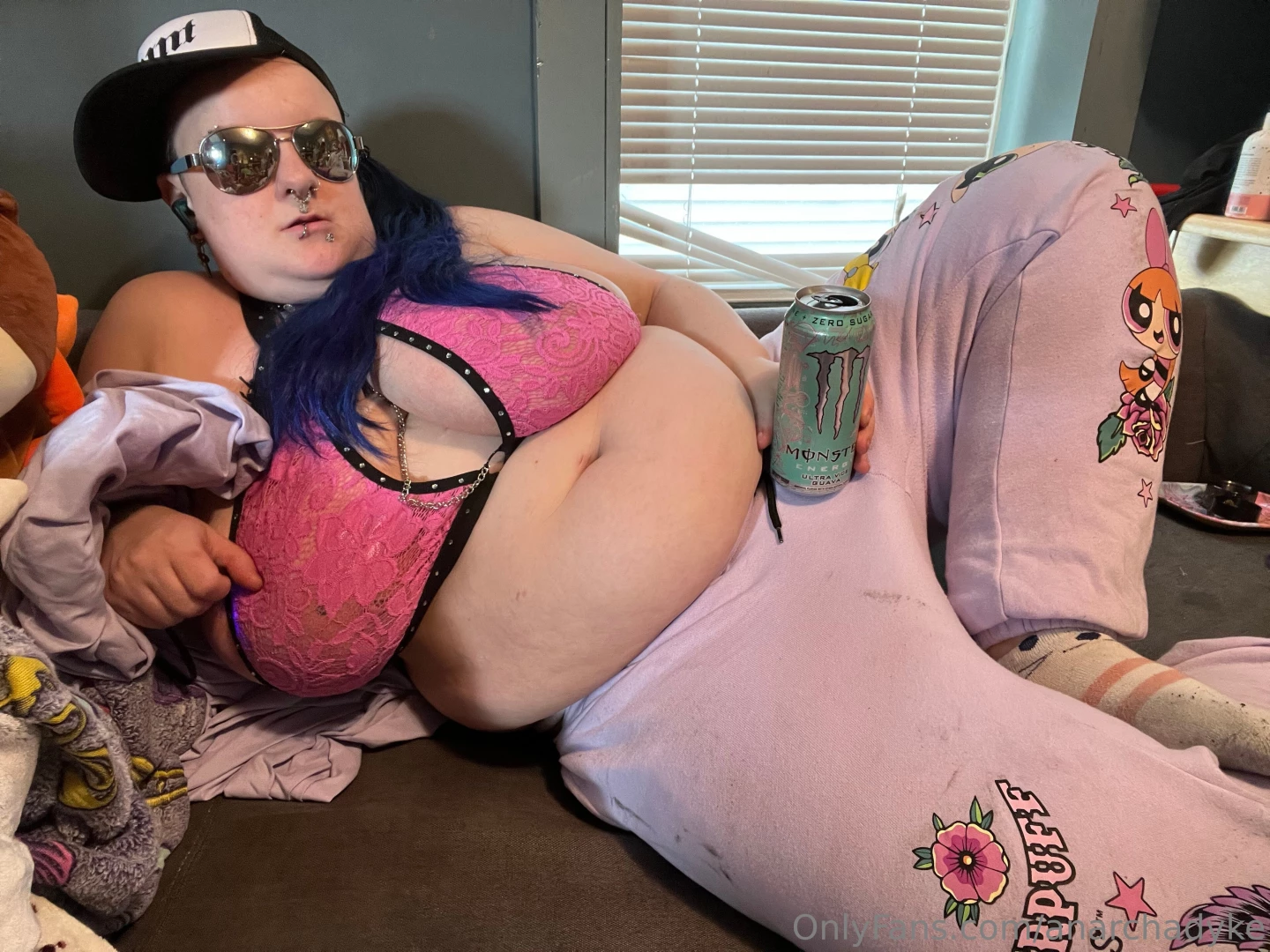 It s dirtbag dyke boyfriend here to vape drink monster and grab you part 1 