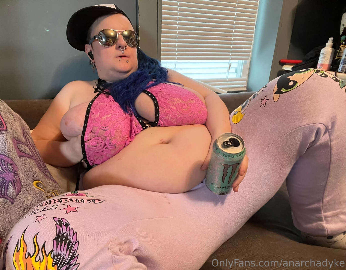 It s dirtbag dyke boyfriend here to vape drink monster and grab you part 7 