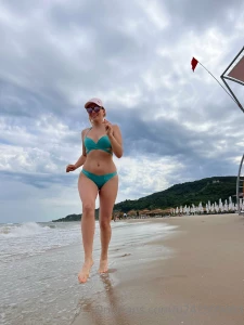 My vacation in bulgaria is over and i didn t get suntan because it was part 8