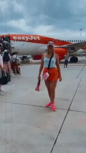I was vacationing with a girlfriend in bulgaria i bought myself part 3