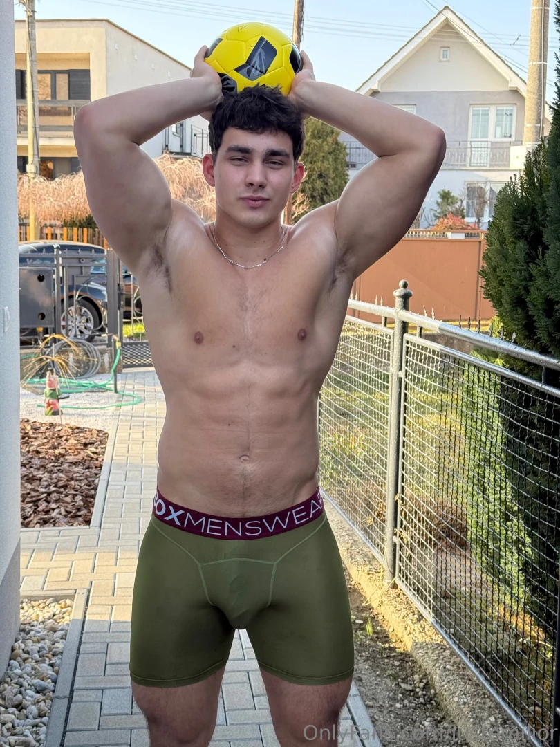 Who needs clothes when you ve got a ball and a bulge 