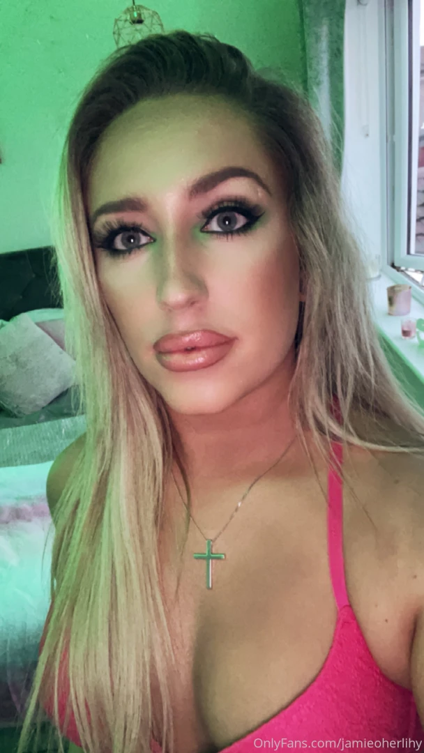 Last nights paddy s day look i had more clothes on though haha 