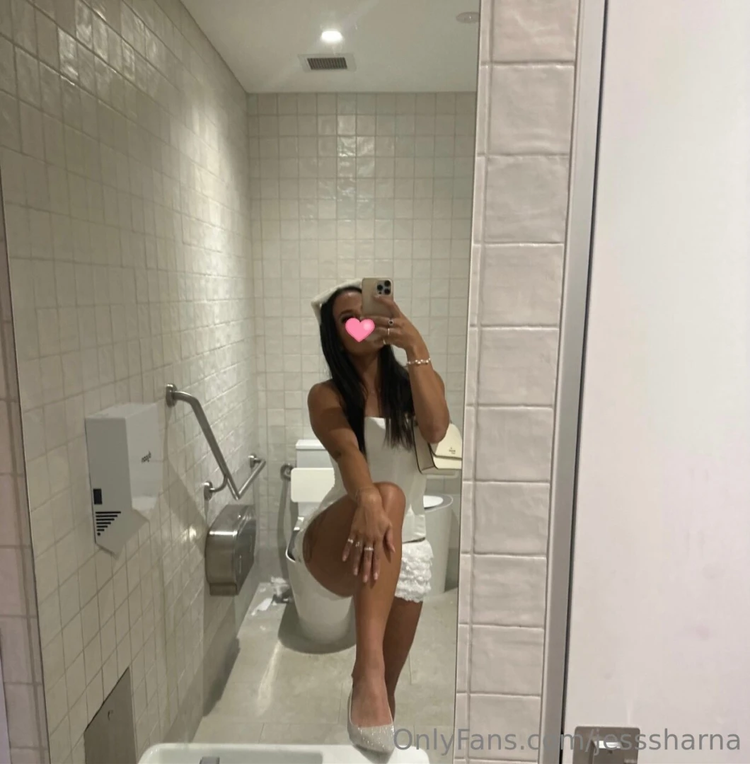 Snapchat jess_sharna dm once added x 