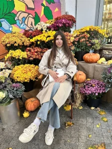 How does this mountain of flowers look on my background or maybe it