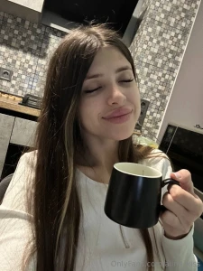 You don t know if it s hotter coffee or me can you guess