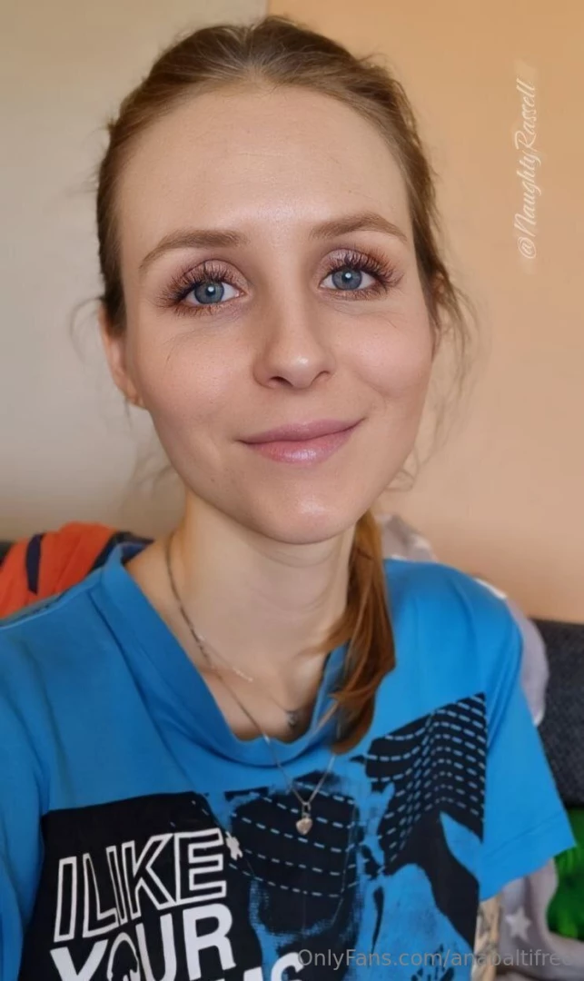 I m naughtyrassell and don t like sitting here at work when i could be part 219 