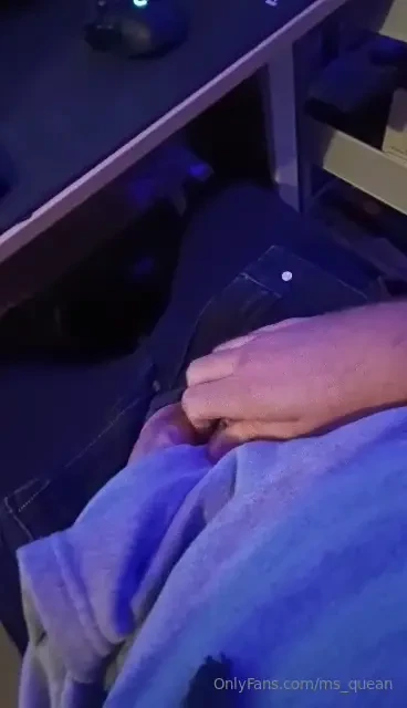 Mmm when daddy s in his office and sends you the video that he s just 