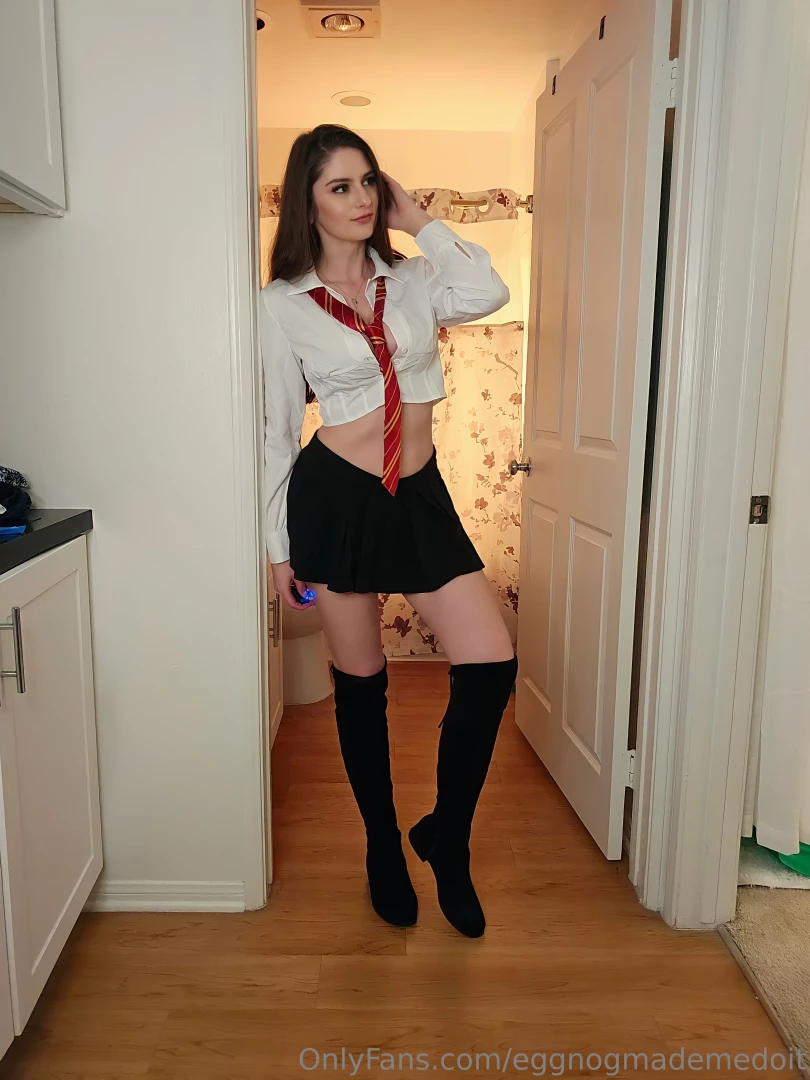 Love how this skirt shows off my legs i had to show you part 16 