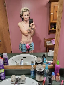 She got a dirty mind but a pretty soul in the day light you would