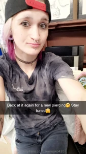 Well i got the new piercing who s ready to see it my paid subs get