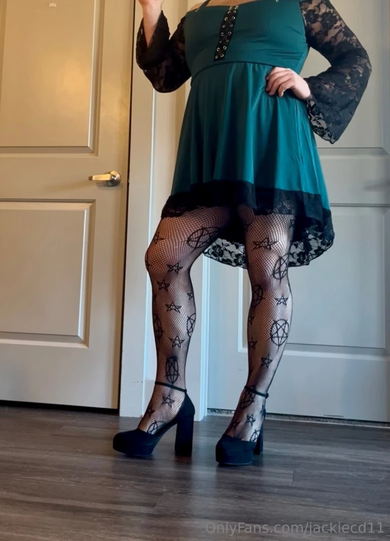 Serving spells and sass in this green witchy dress feel sexy once part 3 