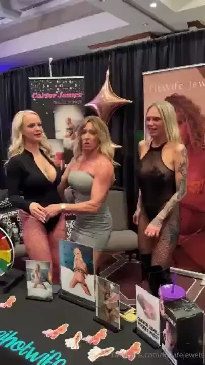 We are having an amazing time at the southern pleasure expo in dallas 