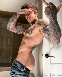 What do you think you re looking at my adult content jakipz onlyfans