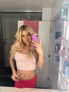 All about that blonde