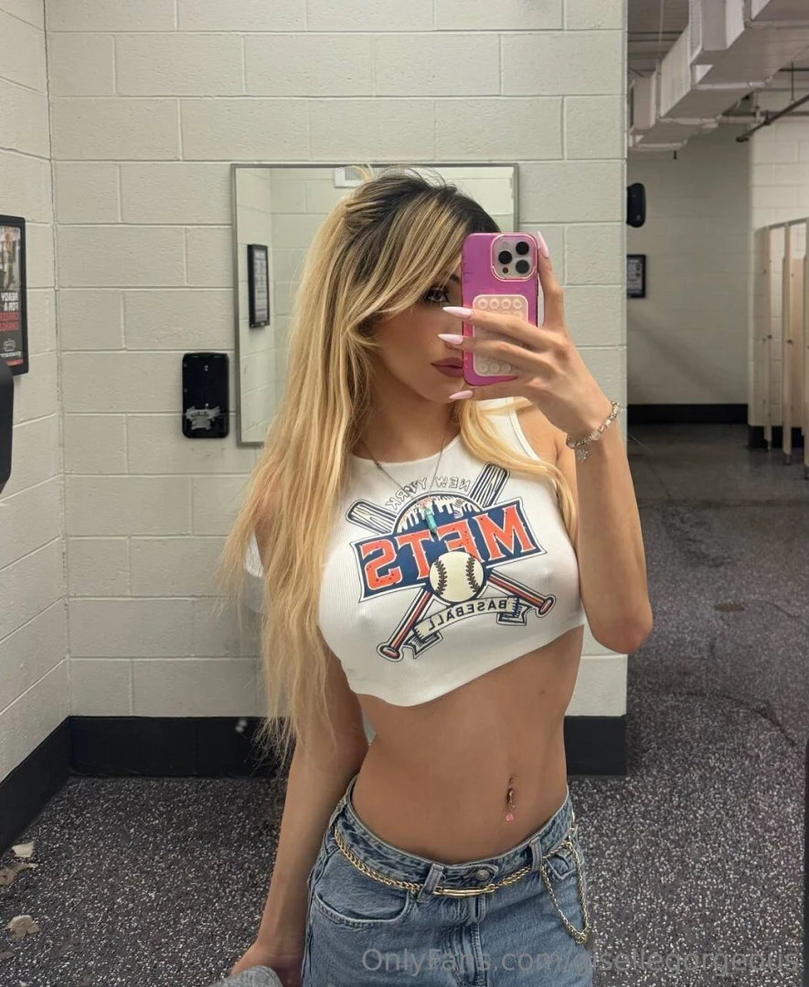 Anytime anywhere it s selfie time 