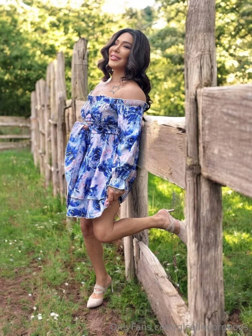 She s packing heat dripping confidence and ready to play don t keep 