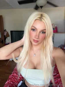 On mondays we take cute selfies