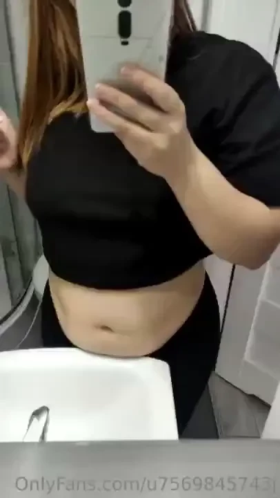 See how my tummy is shaking warning this view is addictive 