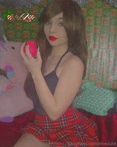 13 days of christmas part 6 i just love roses real orgasm with my rose