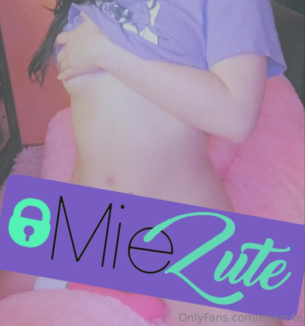 Happy friday since you guys loved seeing me grind against my stuffie 