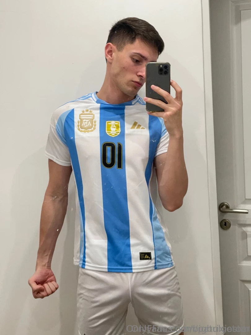 Come on go to patrixiostar s profile now he is more than a hot guy he part 1 
