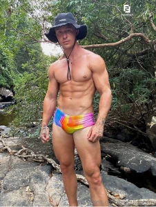 Flexin just enough to make you imagine what s below