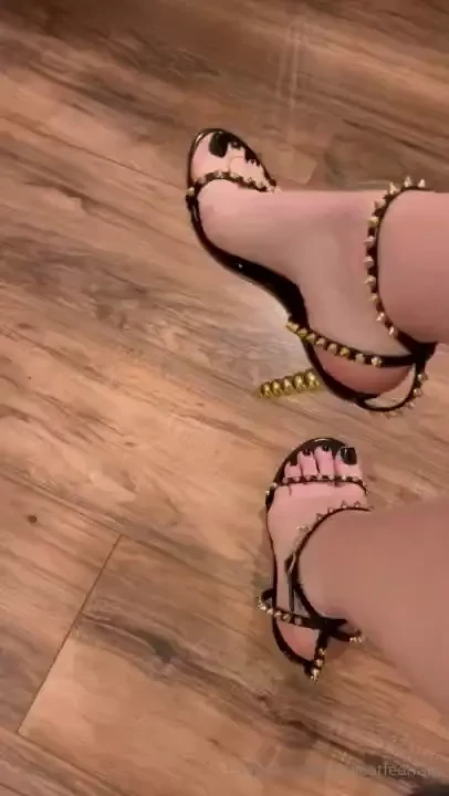 Forgot about these shoes i love the way they hold my heel also anyone 