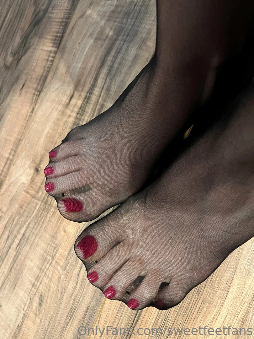 After a week of daily video dms i thought we could use some pics here part 2 