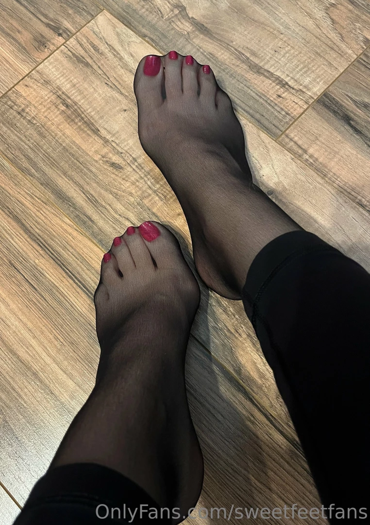 After a week of daily video dms i thought we could use some pics here part 4 