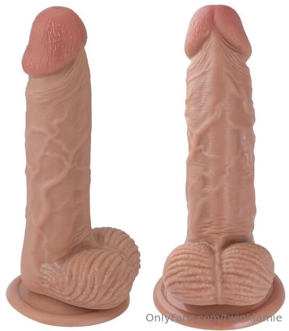 Who ever buys me this will receive a video of me sucking and fucking 