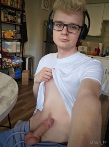 You absolutely need to check out ryan ryansnowxxx is a versatile twink part 4