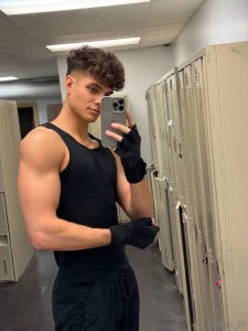 Gym sorry for the inactivity lately new video in 1h