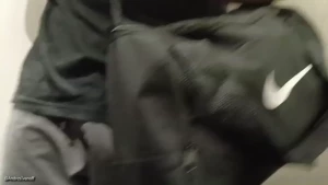 Mi vecino me para en el ascensor para preguntarme si lo pod a atender