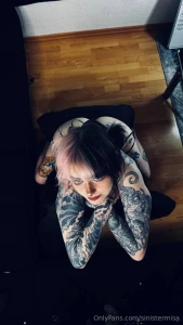 Ehm i ll just say hi from down here