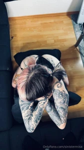 Ehm i ll just say hi from down here part 1