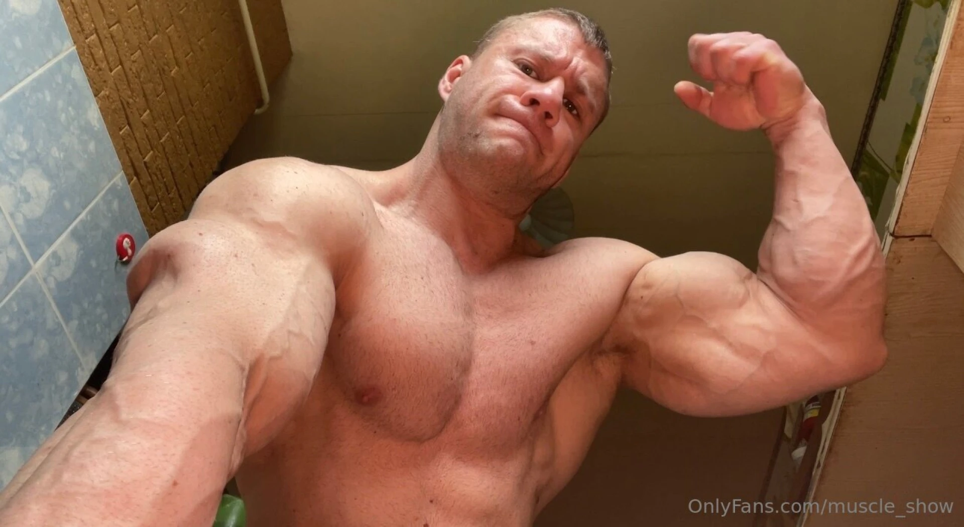 Incredible giant role play show really huge incredible body condition part 1 
