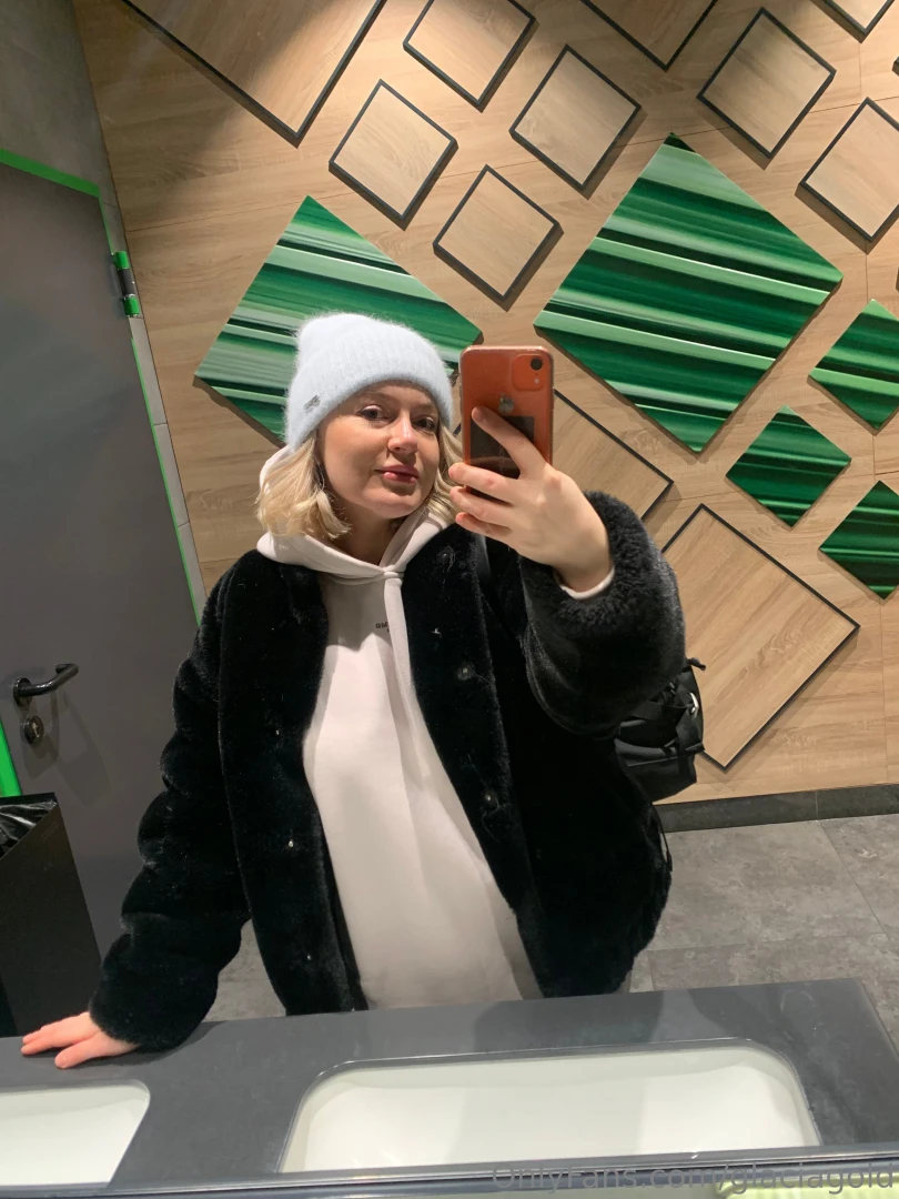 Went out for a walk and grabbed some coffee how did your monday start 