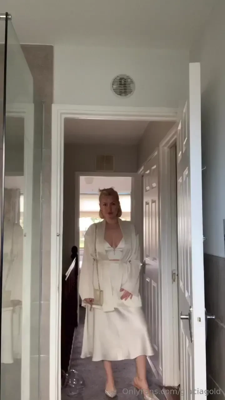 What about my style does this style of dress turn you on 