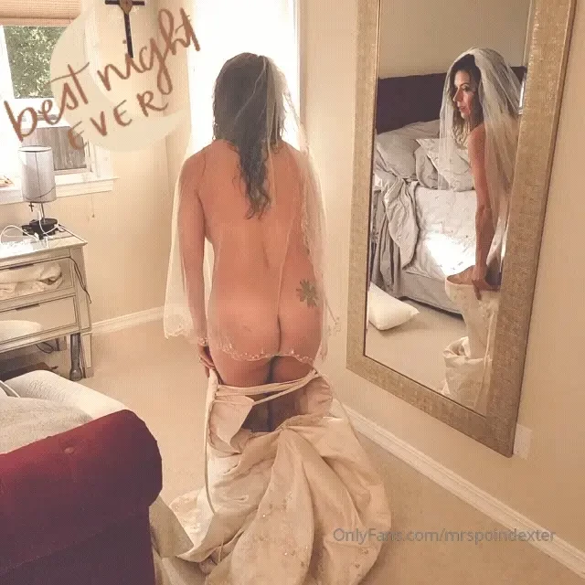 I m a good wife i have side boyfriends so i m always in a good mood 