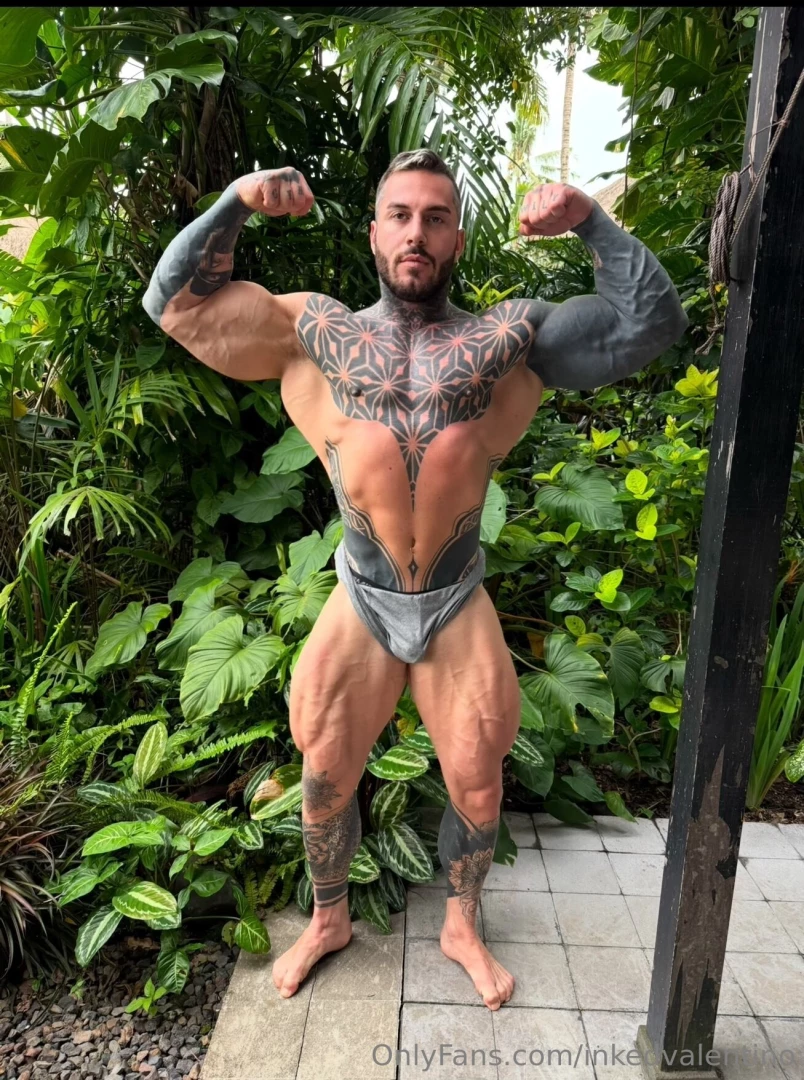 Have a good day from from the boy of your dirtiest desires 