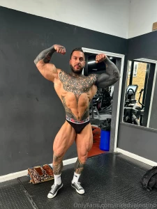 Do you want to be subjugated by these muscles