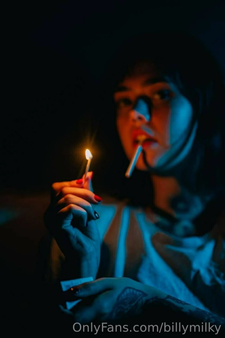 Do you like dad girls that smoke or good girls that smoke 