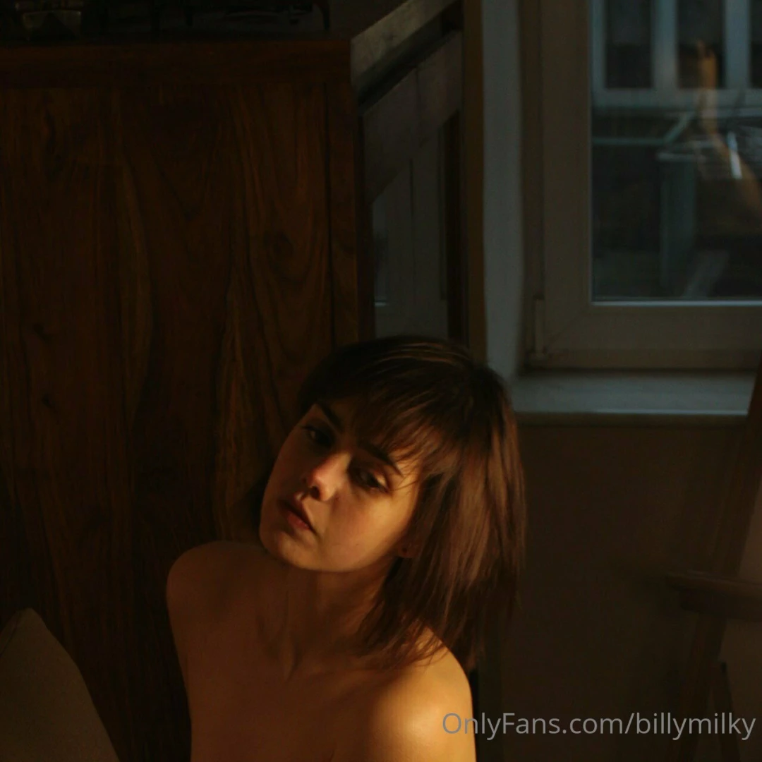 What are you thinking about at night babe 