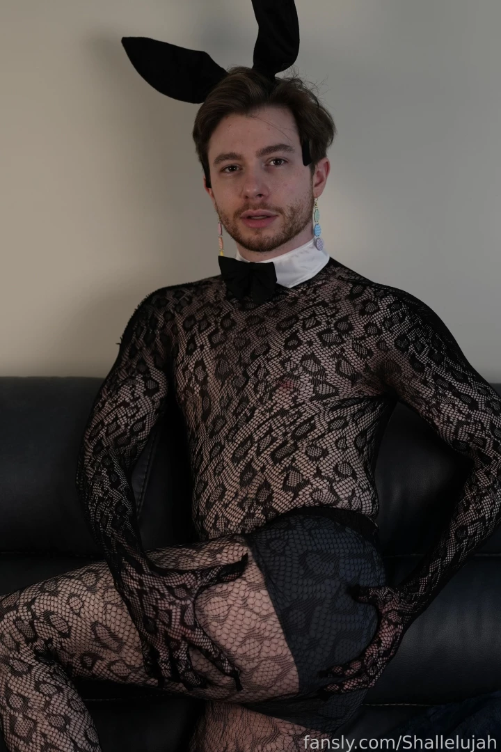 I ve been a very bad bunny this is my favorite photoset of all time 