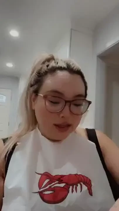 You re so good to me babe love it when you feed me 