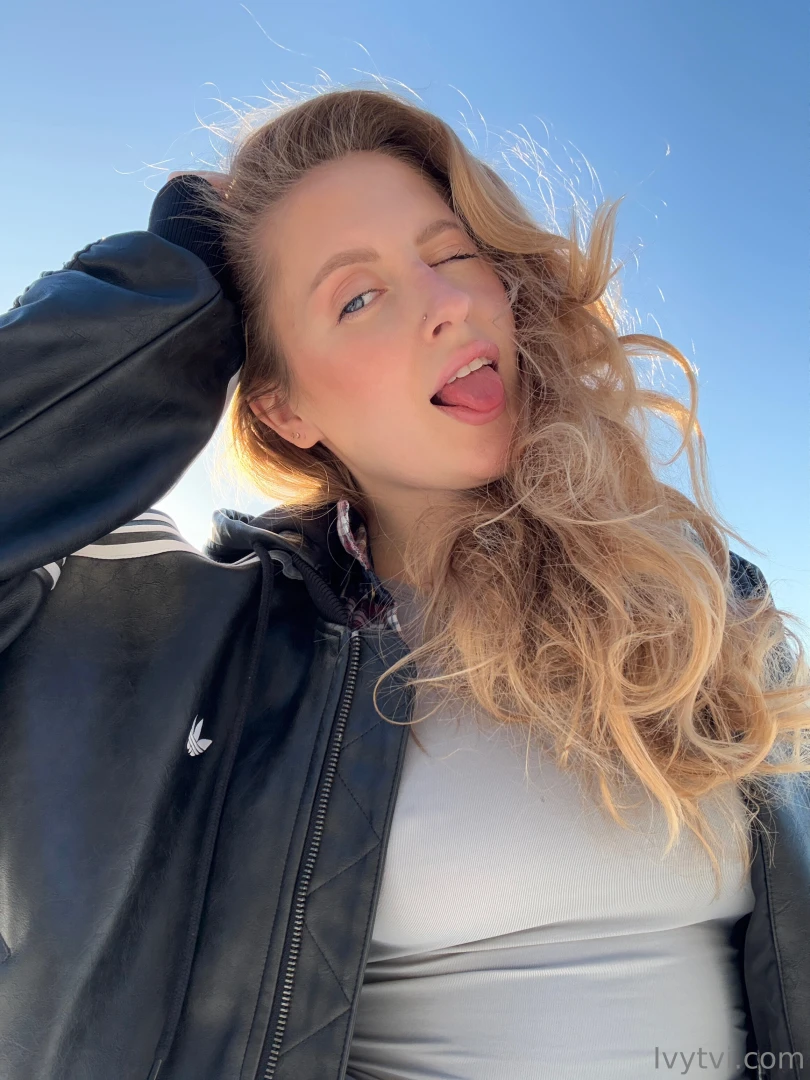 Pov i caught you staring but don t worry i liked it should i keep 